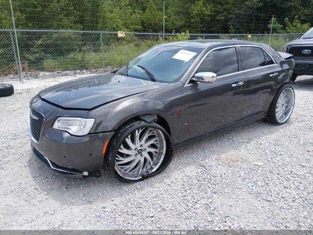 2017 CHRYSLER 300C 3