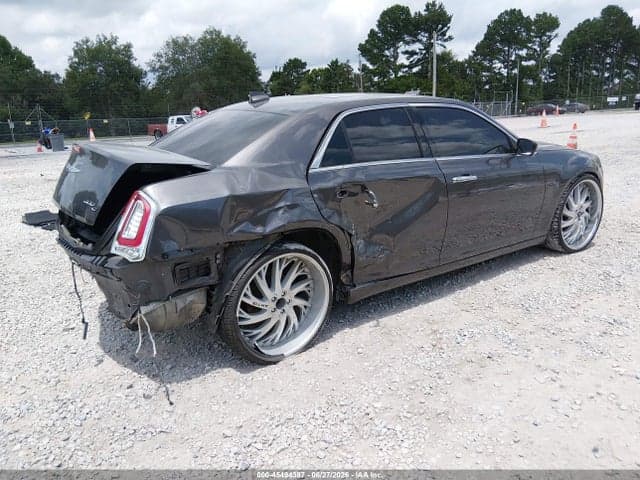 2017 CHRYSLER 300C 5