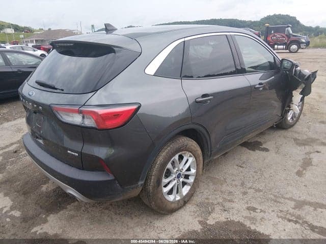 2020 FORD ESCAPE SE 4
