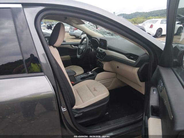 2020 FORD ESCAPE SE 5