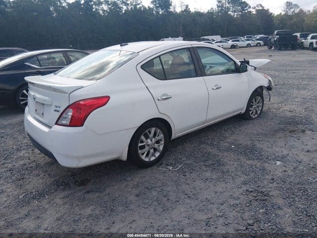 2017 NISSAN VERSA 1.6 SV 4