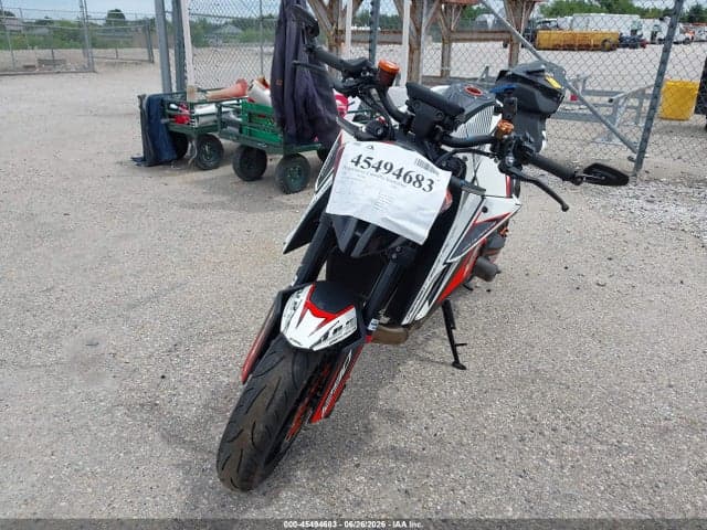 2020 KTM 1290 SUPER DUKE R 2