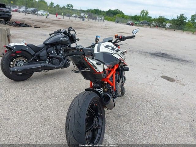 2020 KTM 1290 SUPER DUKE R 4