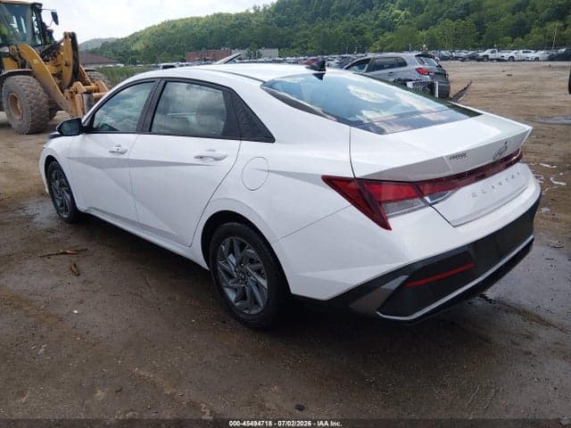 2024 HYUNDAI ELANTRA SEL 3