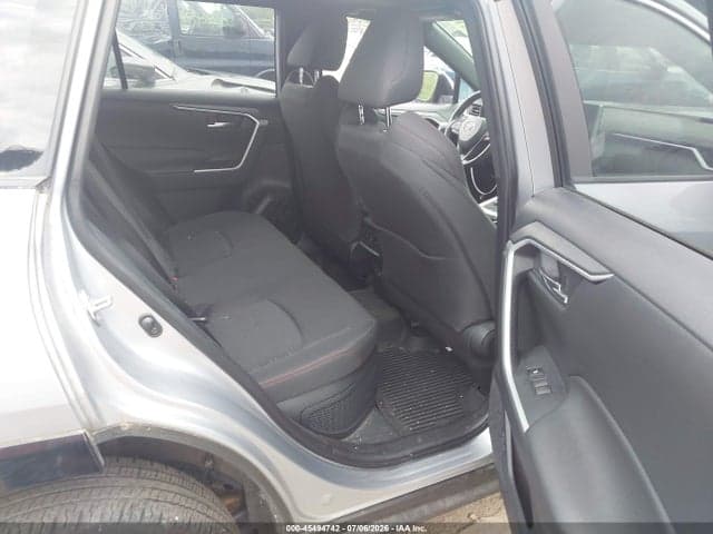 2023 TOYOTA RAV4 PRIME SE 8