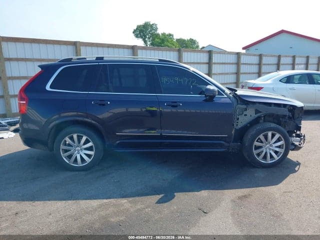 2017 VOLVO XC90 T6 MOMENTUM 14