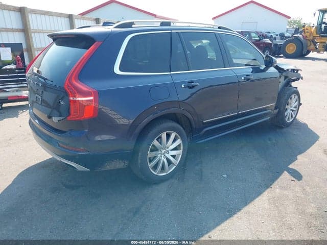 2017 VOLVO XC90 T6 MOMENTUM 4