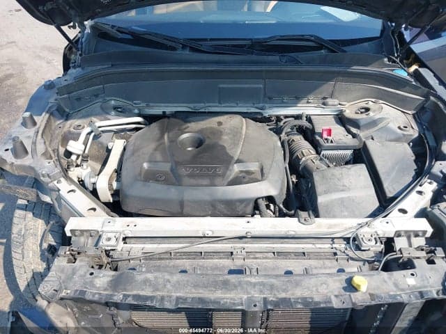 2017 VOLVO XC90 T6 MOMENTUM 10