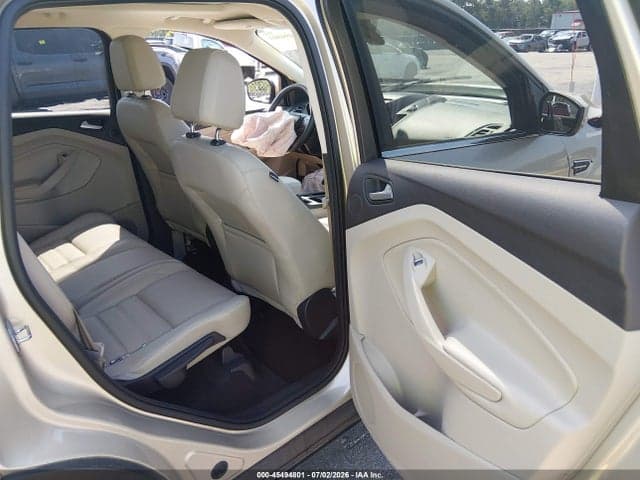 2017 FORD ESCAPE TITANIUM 8