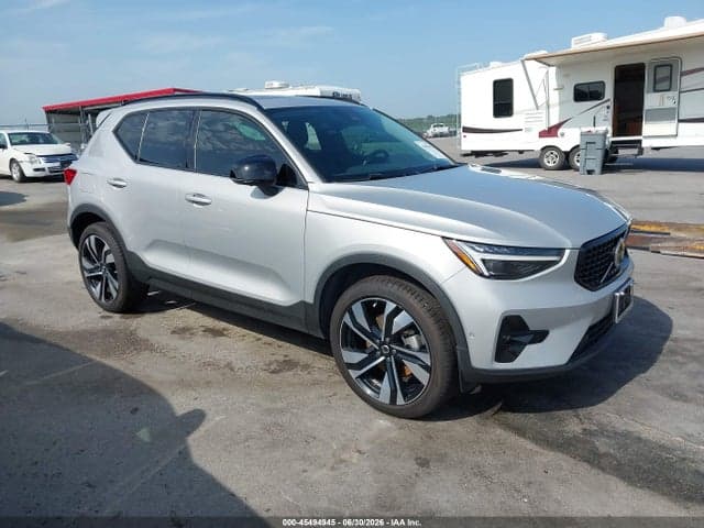 2023 VOLVO XC40 B5 ULTIMATE DARK THEME