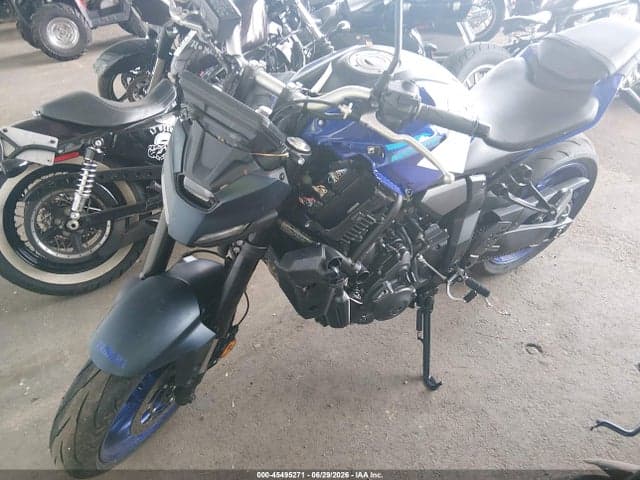 2025 YAMAHA MTN690 2