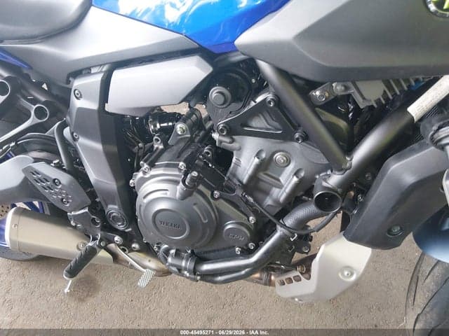 2025 YAMAHA MTN690 8