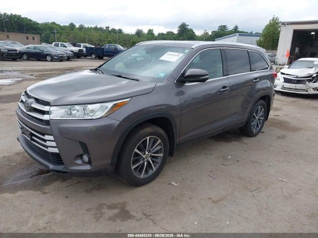 2019 TOYOTA HIGHLANDER XLE 2
