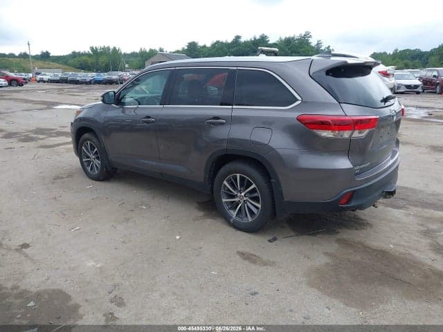2019 TOYOTA HIGHLANDER XLE 3
