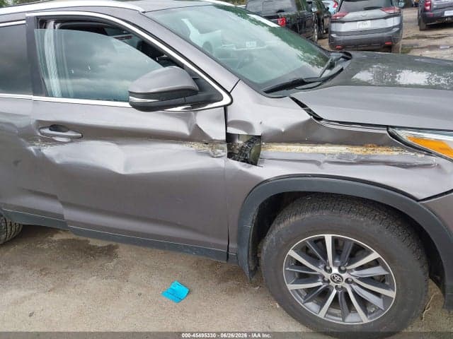 2019 TOYOTA HIGHLANDER XLE 6