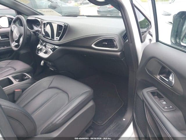2025 CHRYSLER PACIFICA HYBRID SELECT 5
