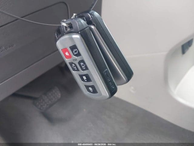 2020 TOYOTA SIENNA XLE PREMIUM 11