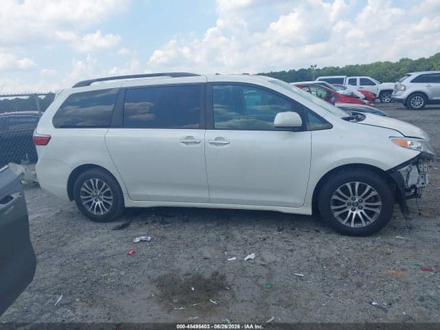2020 TOYOTA SIENNA XLE PREMIUM 14