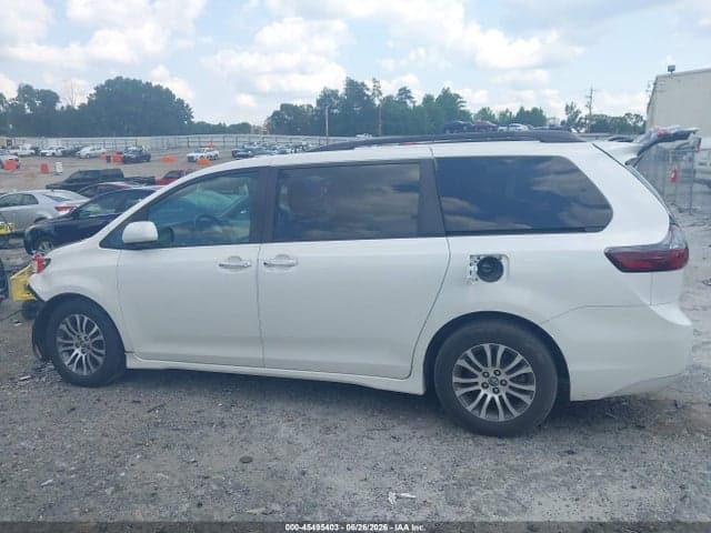 2020 TOYOTA SIENNA XLE PREMIUM 15