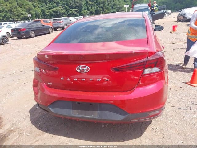 2019 HYUNDAI ELANTRA SE 16