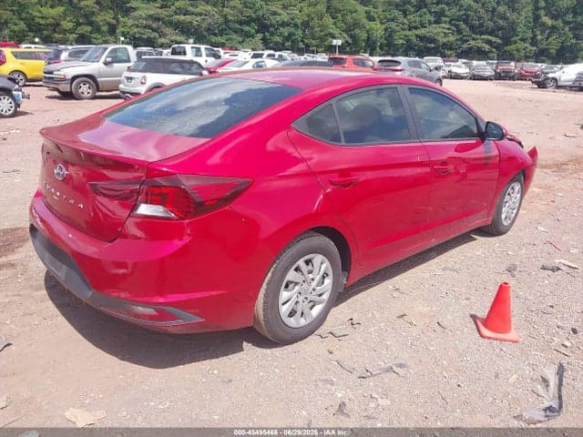 2019 HYUNDAI ELANTRA SE 4