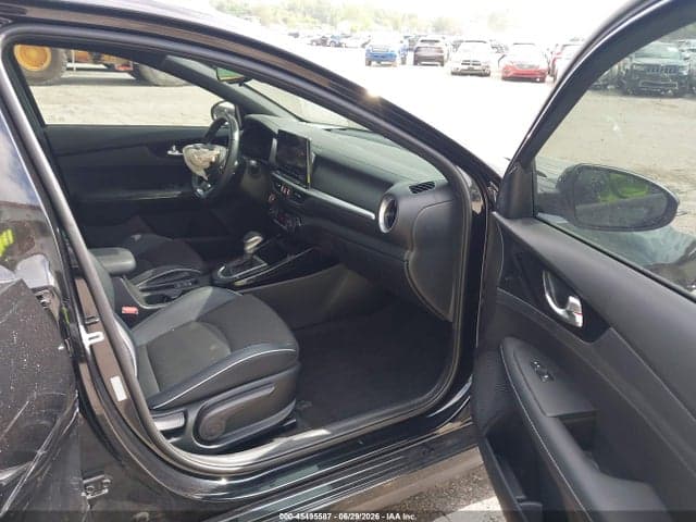 2022 KIA FORTE GT-LINE 5