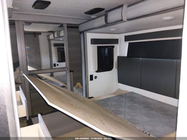 2021 KEYSTONE MONTANA 3781RL 5TH WHL TRAVEL TRAILER 8
