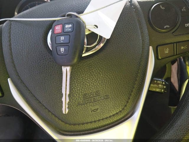2017 TOYOTA COROLLA LE 11