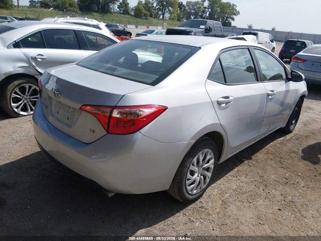 2017 TOYOTA COROLLA LE 4