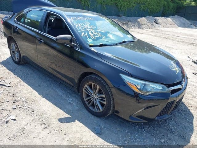 2017 TOYOTA CAMRY SE 1
