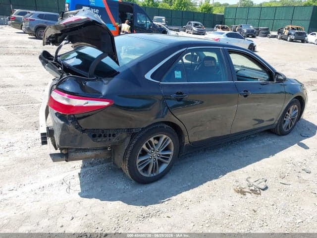 2017 TOYOTA CAMRY SE 4
