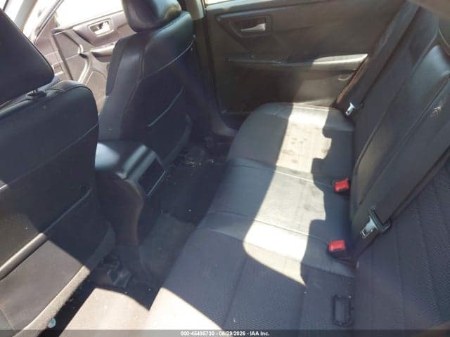 2017 TOYOTA CAMRY SE 8