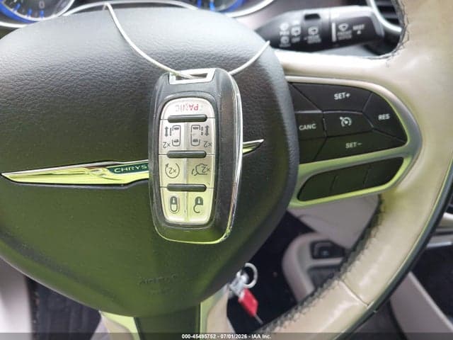 2018 CHRYSLER PACIFICA LIMITED 11