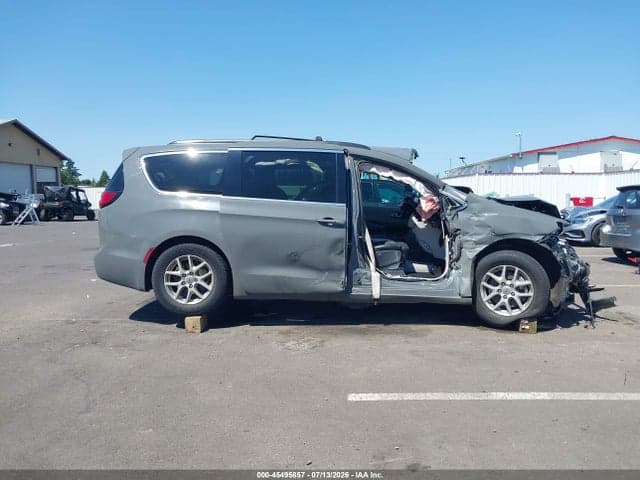 2022 CHRYSLER PACIFICA TOURING L 14