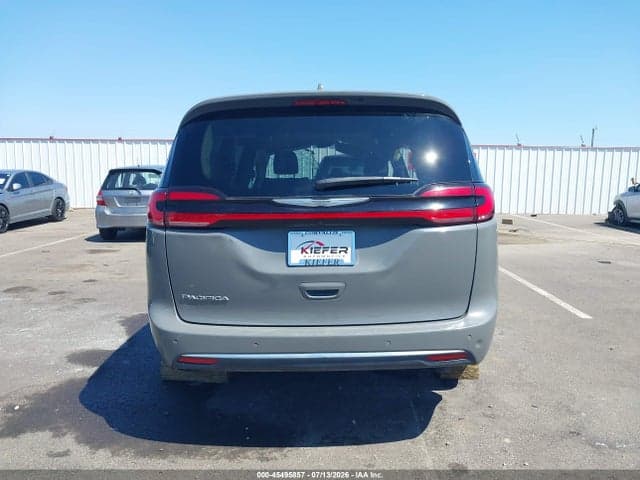 2022 CHRYSLER PACIFICA TOURING L 17