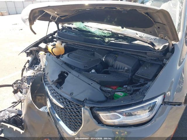 2022 CHRYSLER PACIFICA TOURING L 18