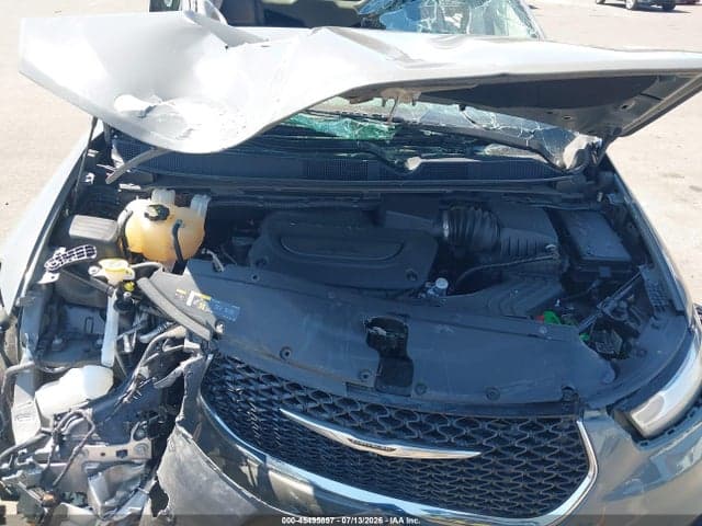 2022 CHRYSLER PACIFICA TOURING L 10