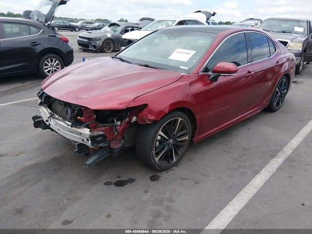 2018 TOYOTA CAMRY XSE 2