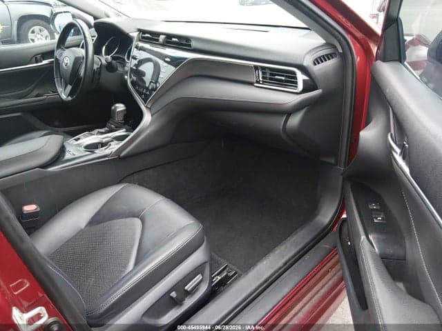 2018 TOYOTA CAMRY XSE 5