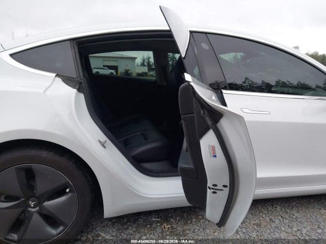 2018 TESLA MODEL 3 LONG RANGE/PERFORMANCE 8