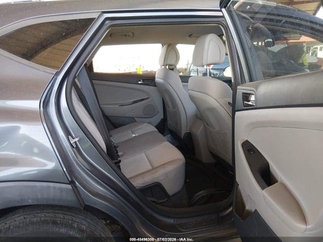 2016 HYUNDAI TUCSON SE 8