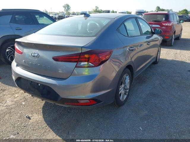 2020 HYUNDAI ELANTRA SEL 4