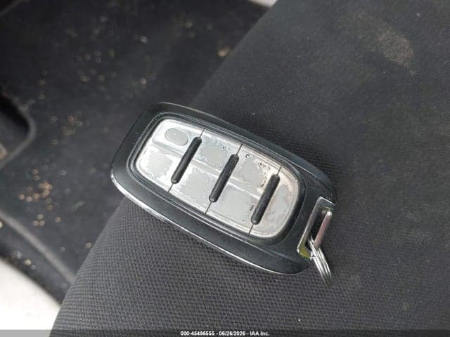 2022 CHRYSLER VOYAGER LX 11