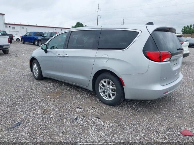 2022 CHRYSLER VOYAGER LX 3