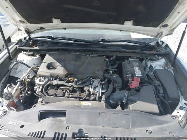 2019 TOYOTA CAMRY SE 10