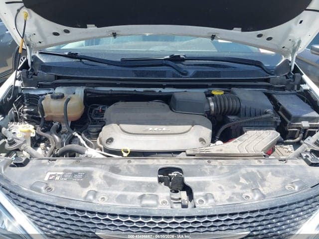 2017 CHRYSLER PACIFICA TOURING-L 10