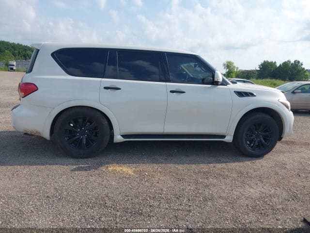 2017 INFINITI QX80 14