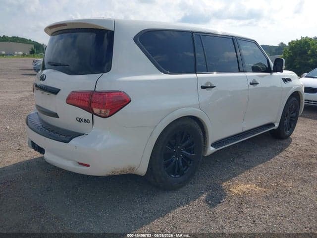 2017 INFINITI QX80 4