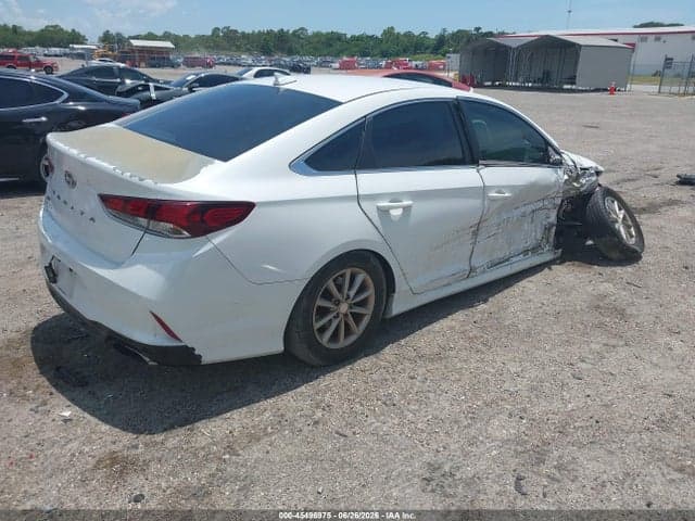 2018 HYUNDAI SONATA SE 4