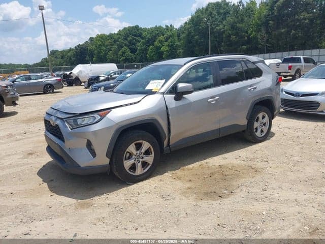 2020 TOYOTA RAV4 XLE 2